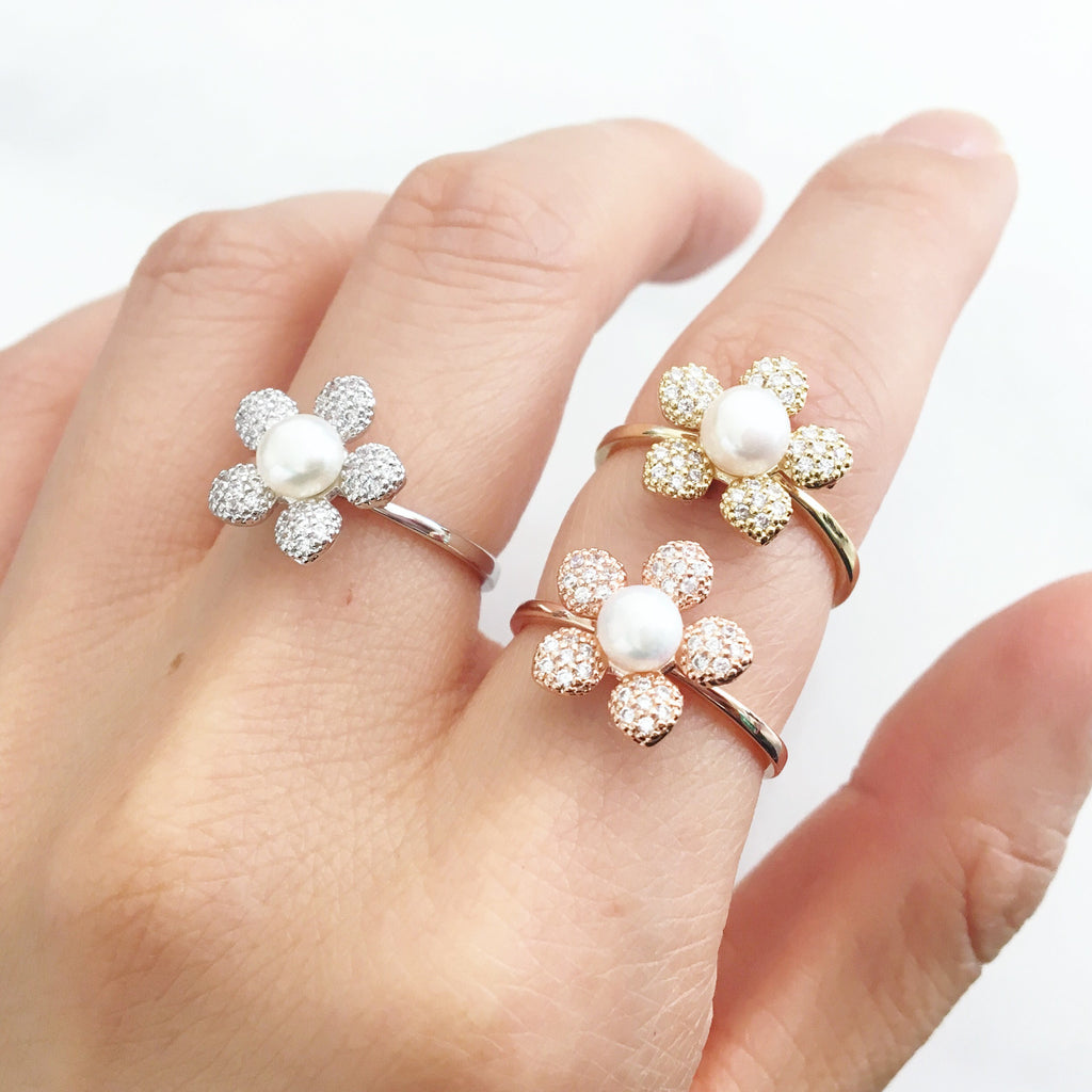 Daisy pearl stone ring