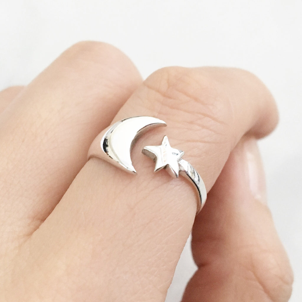 Moon & star sterling silver ring