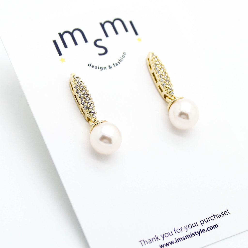 Pearl glam earrings