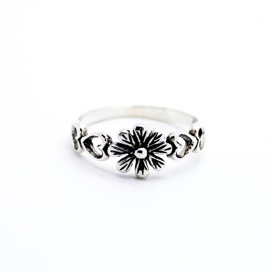 Daisy Heart sterling silver ring