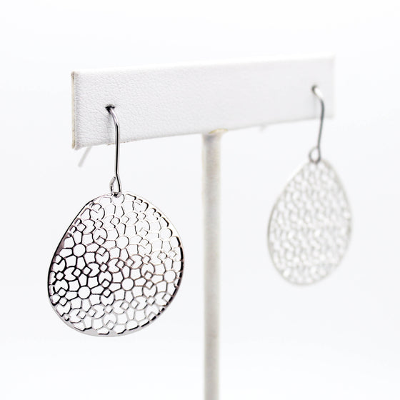 Filigree disc earrings