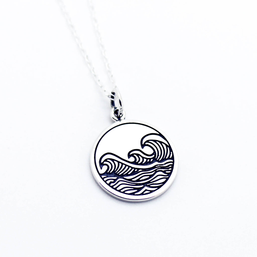 Waves sterling silver necklace