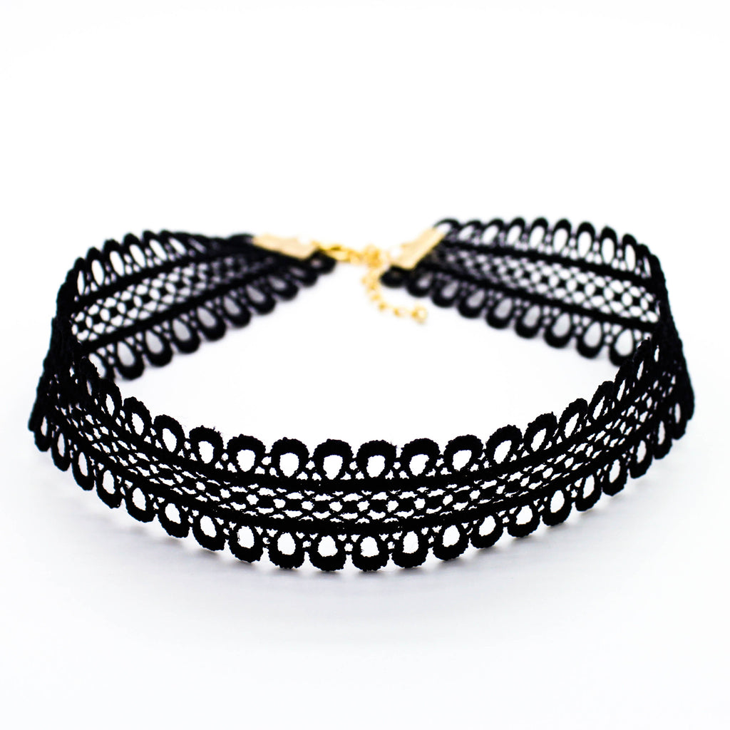 Lovely cut-out choker necklace