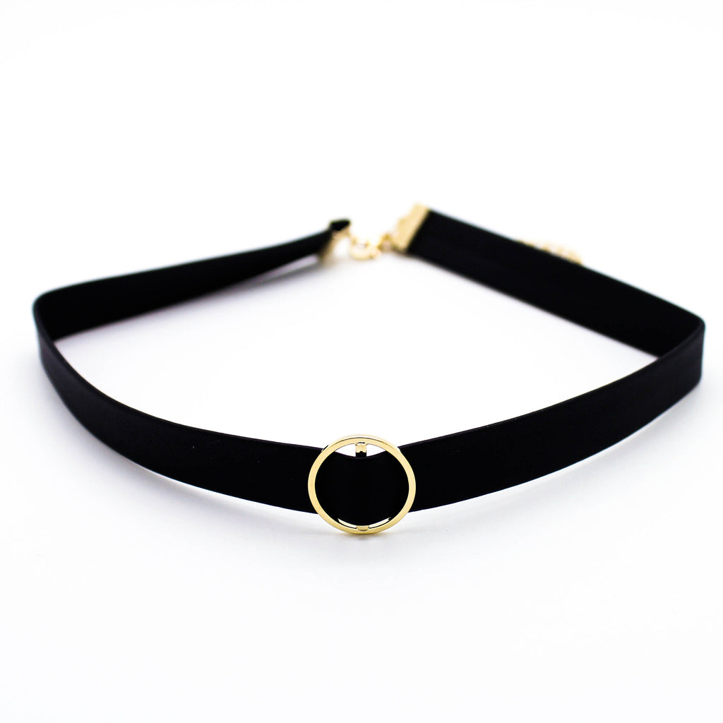 O ring choker necklace