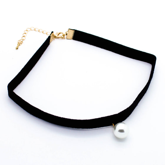 Pearl charm choker necklace