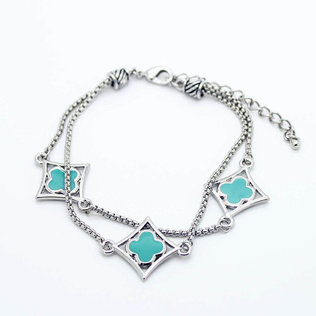 Boxed clover bracelet