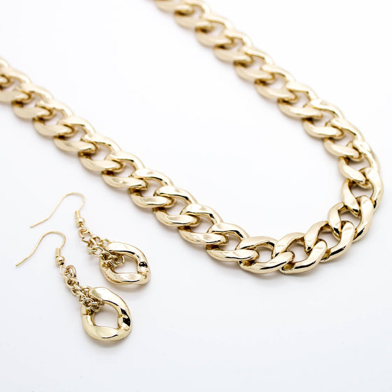 Bold chain necklace set