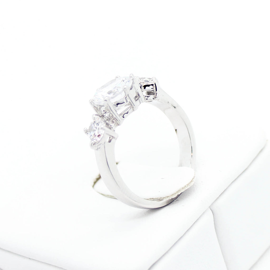 Three stone ring