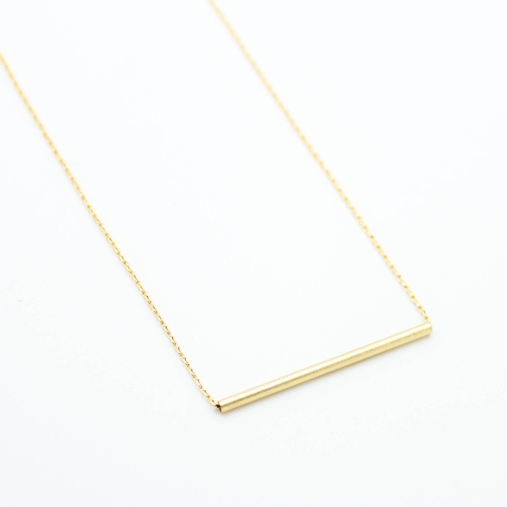 Round bar necklace