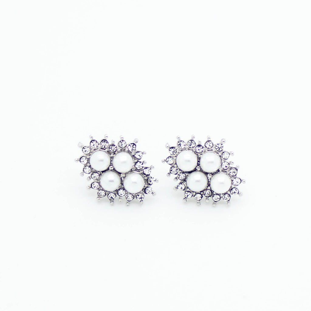 Pearl oval earrings