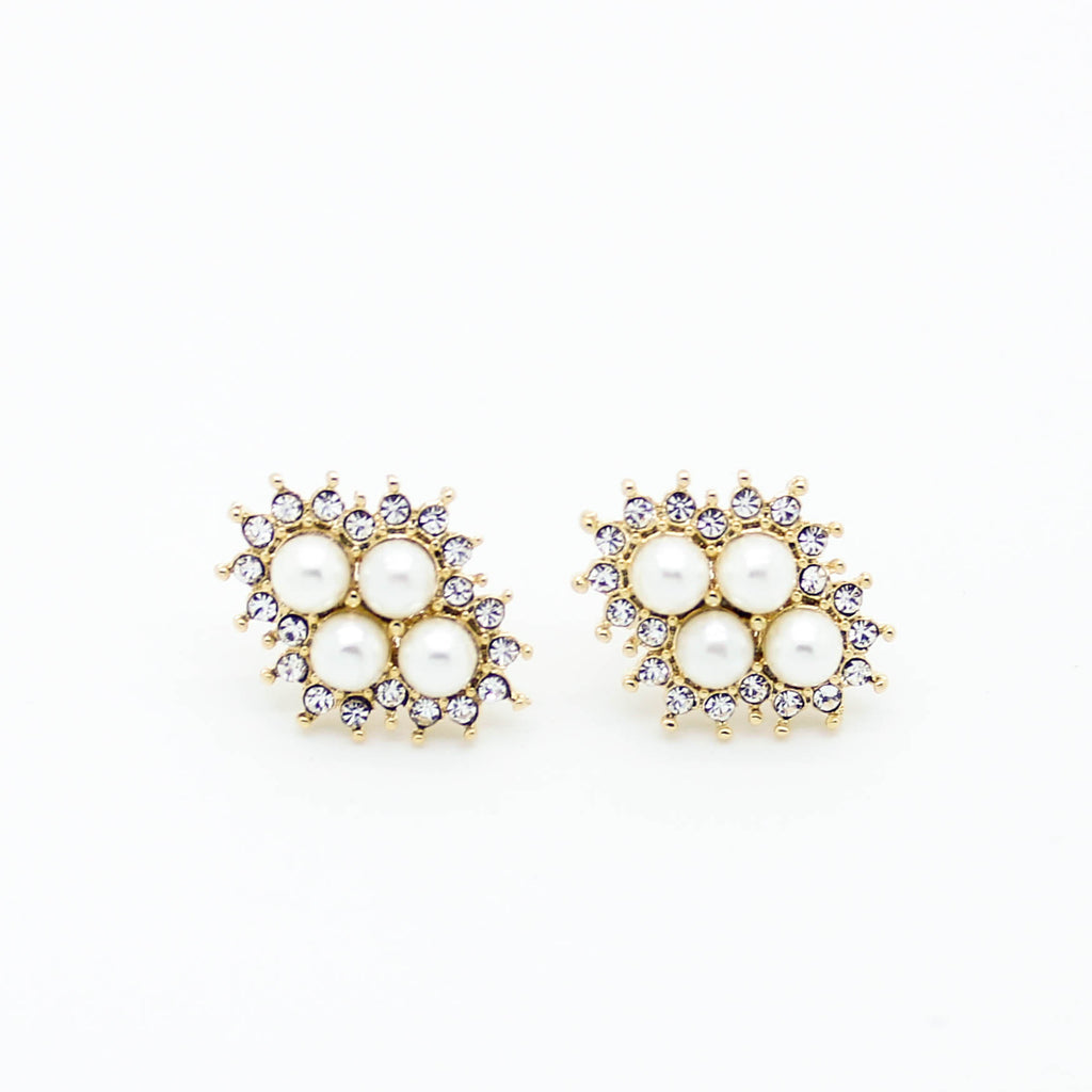 Pearl oval earrings