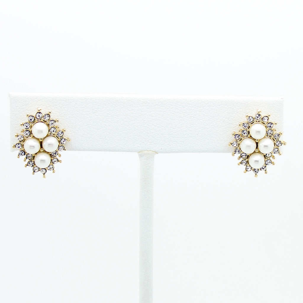 Pearl oval earrings
