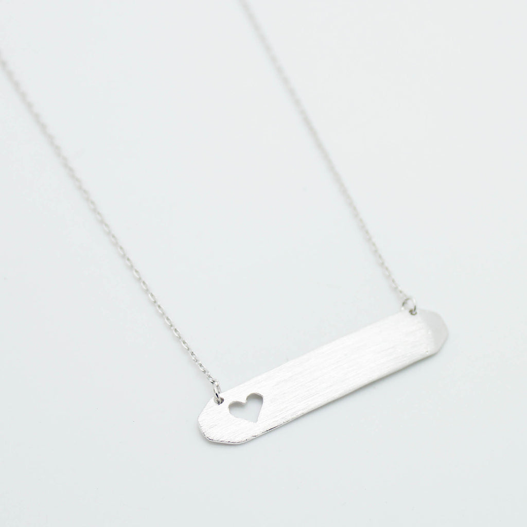 Heart bar necklace