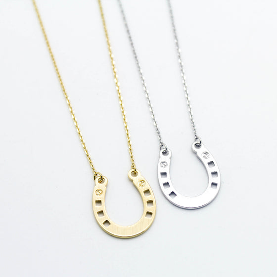 Horse shoe necklace