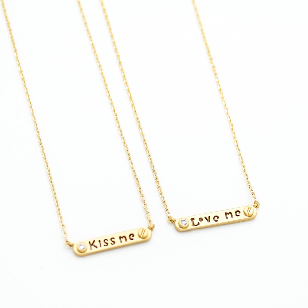 Love Kiss necklace