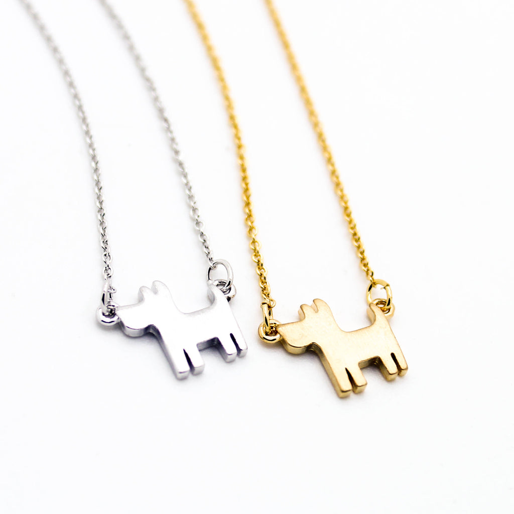 Dog pendant necklace