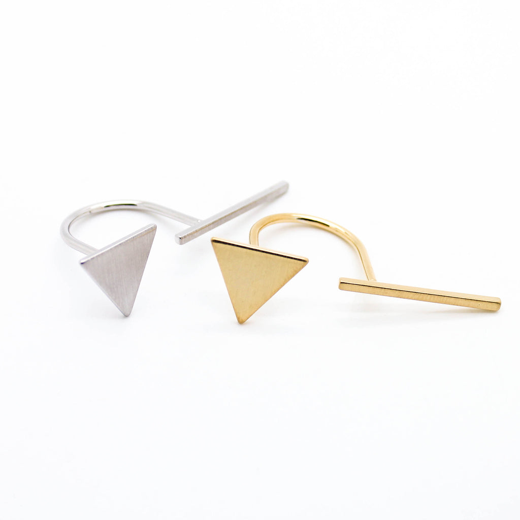 Triangle bar ring