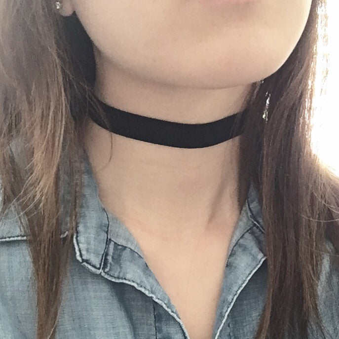 Simple suede choker necklace (2 colors)