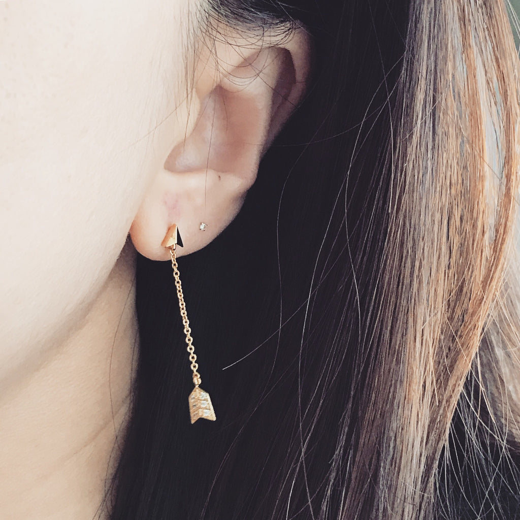 Arrow stone earrings