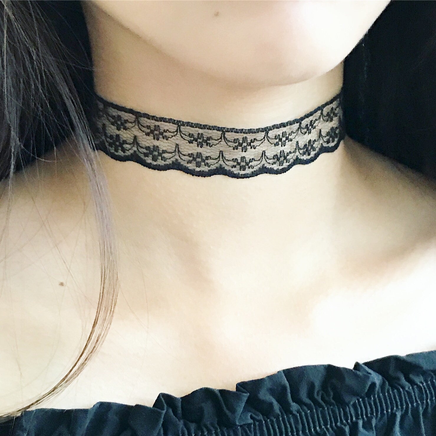 Floral lace choker necklce