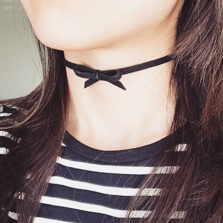 Bow suede choker necklace