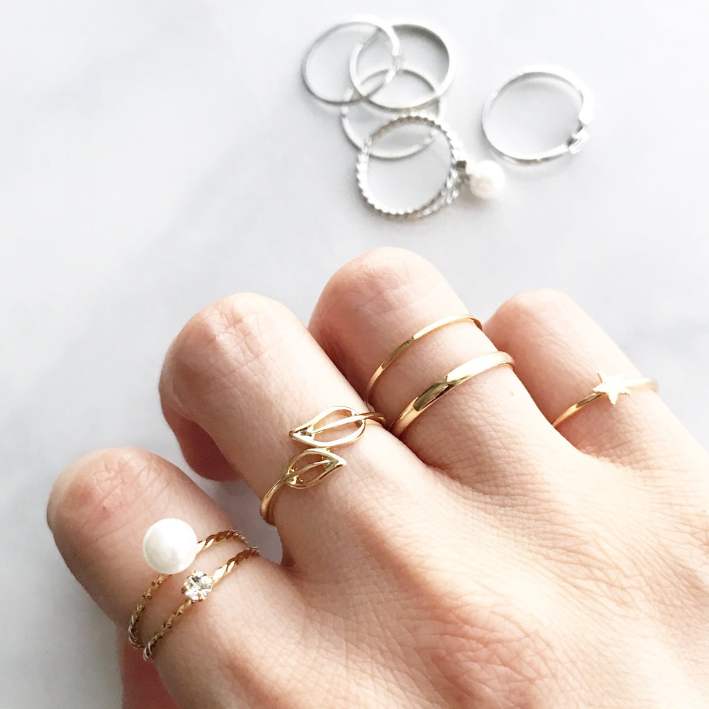 Pearl multi rings set