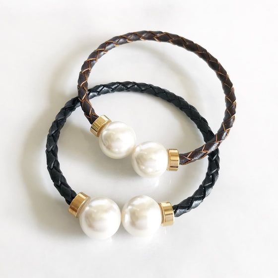 Pearl leather bangle bracelet