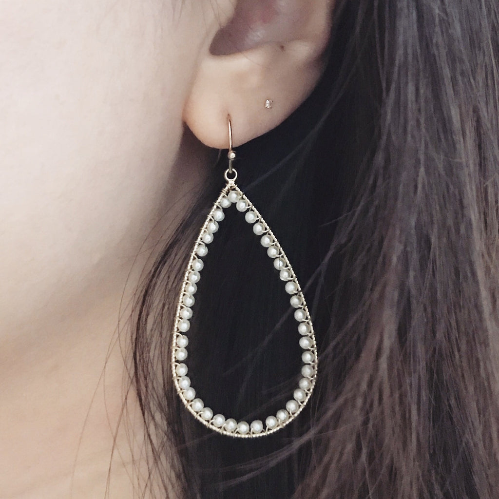 Pearl oval earrings