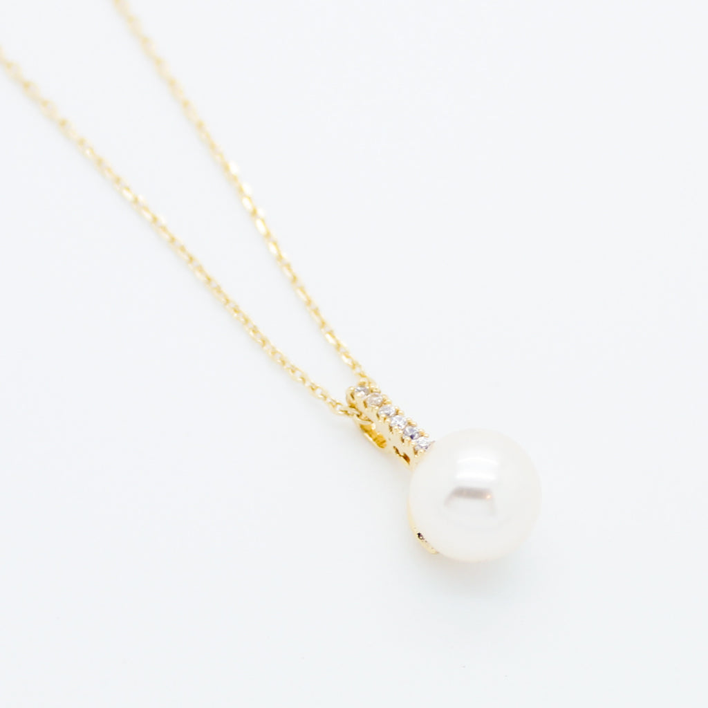 Pearl necklace